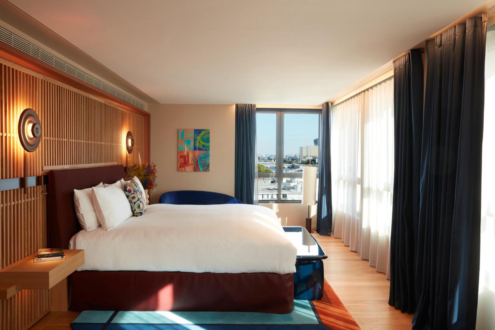 So/ Paris Hotel ภายนอก รูปภาพ A room at the hotel
