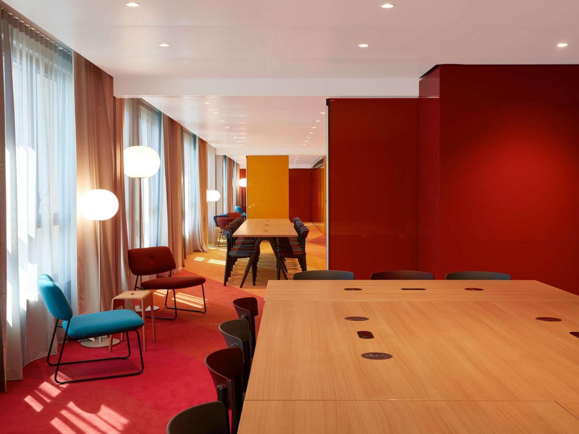 So/ Paris Hotel ภายนอก รูปภาพ The interior of the hotel