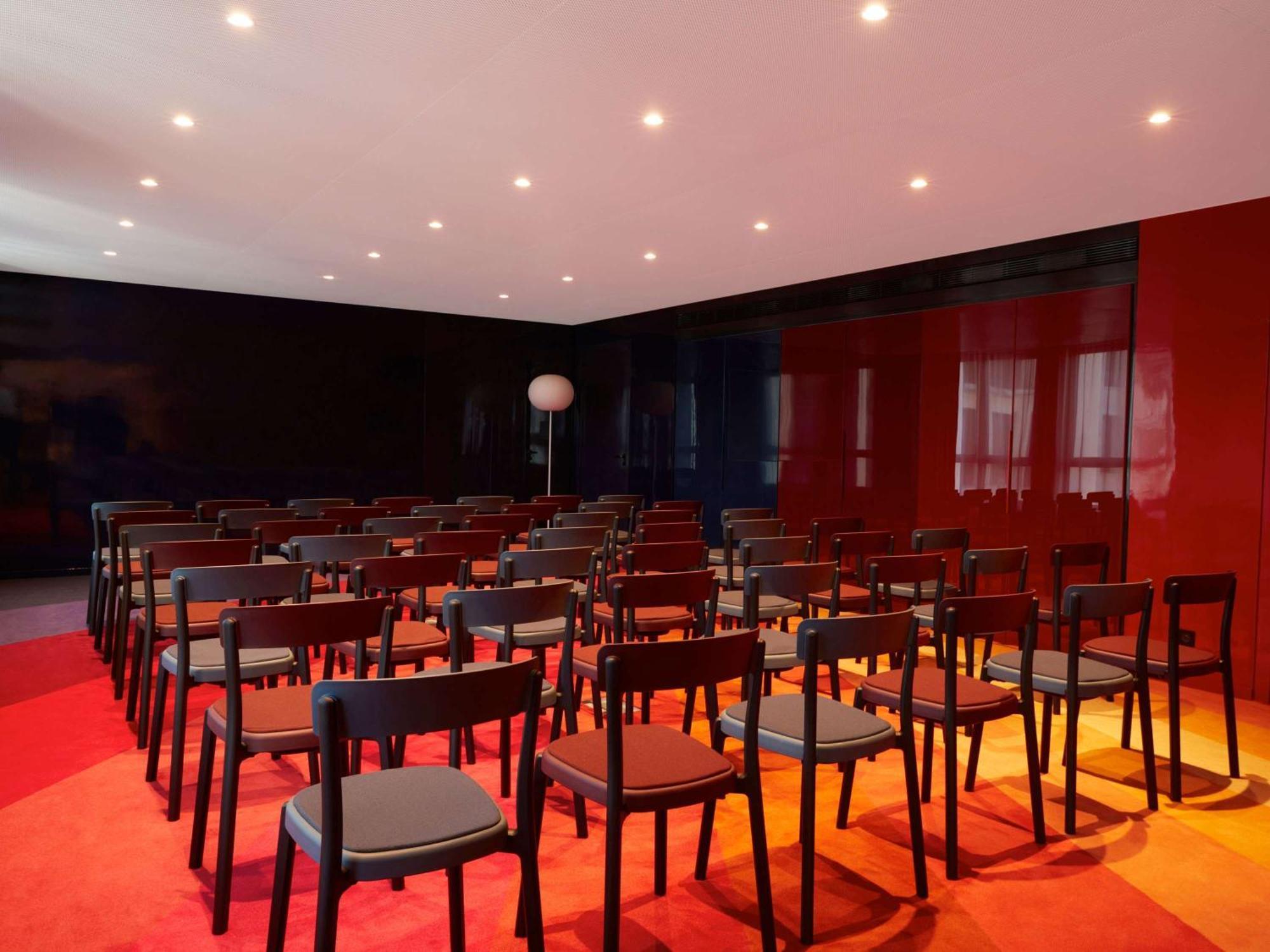 So/ Paris Hotel ภายนอก รูปภาพ The Red Room