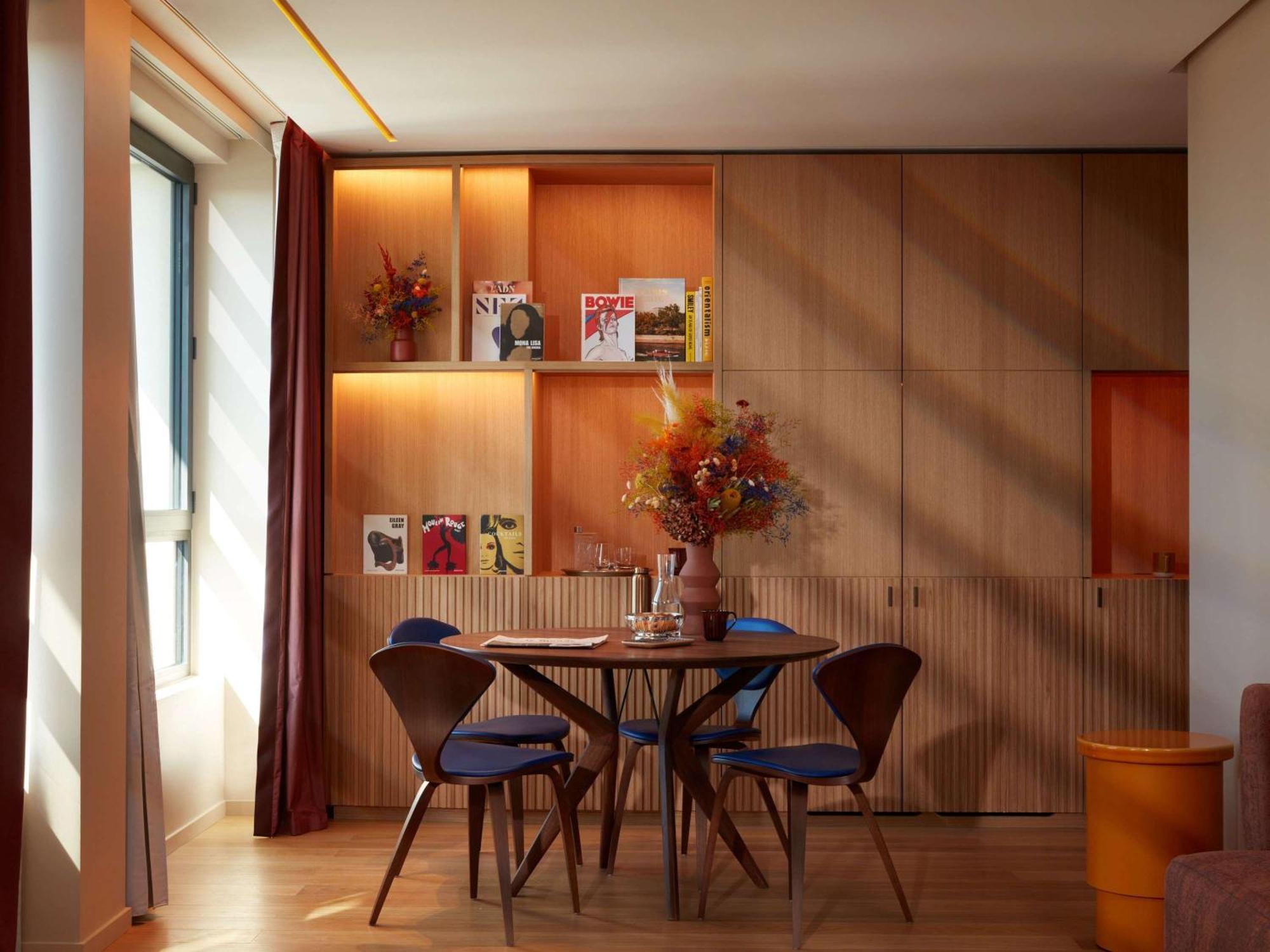 So/ Paris Hotel ภายนอก รูปภาพ The dining room