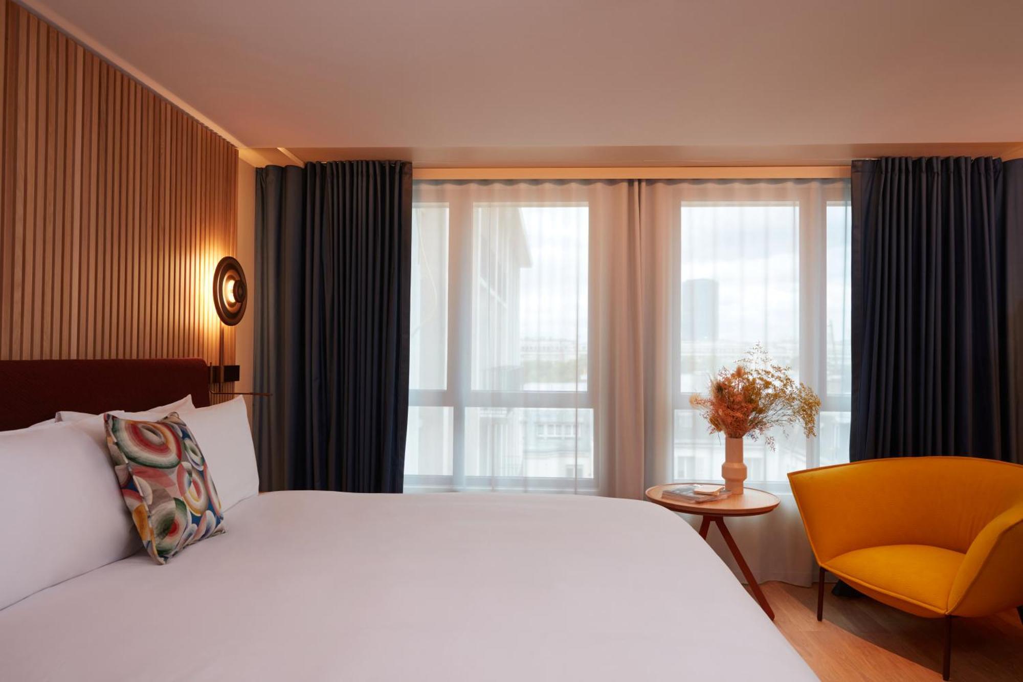 So/ Paris Hotel ภายนอก รูปภาพ A room at the hotel
